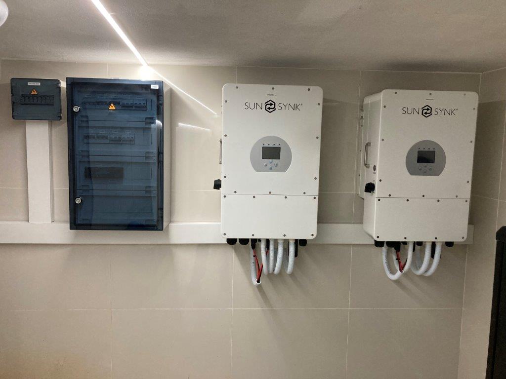 22KwP Solar Hybrid sytem with 40KW of Revov Lithium Batteries